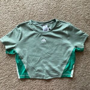 adidas Women's Training TRAINING COLORBLOCK CROP TOP Size Large‎